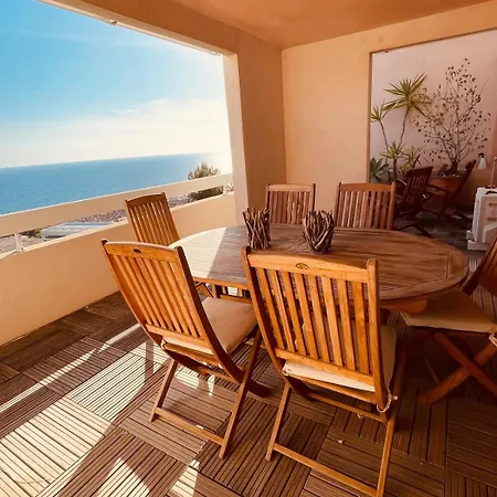 Sanguinaires F3 شقة *